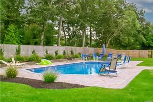 featured image of 15 Pin Oak Lane