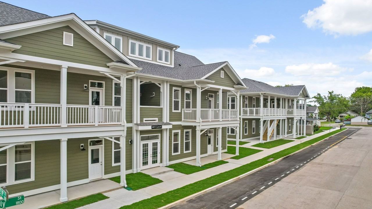 S Lyerly - Photo 6 of 18