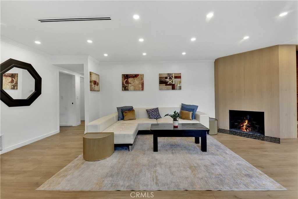 6409 Graves Ave - Photo 7 of 50