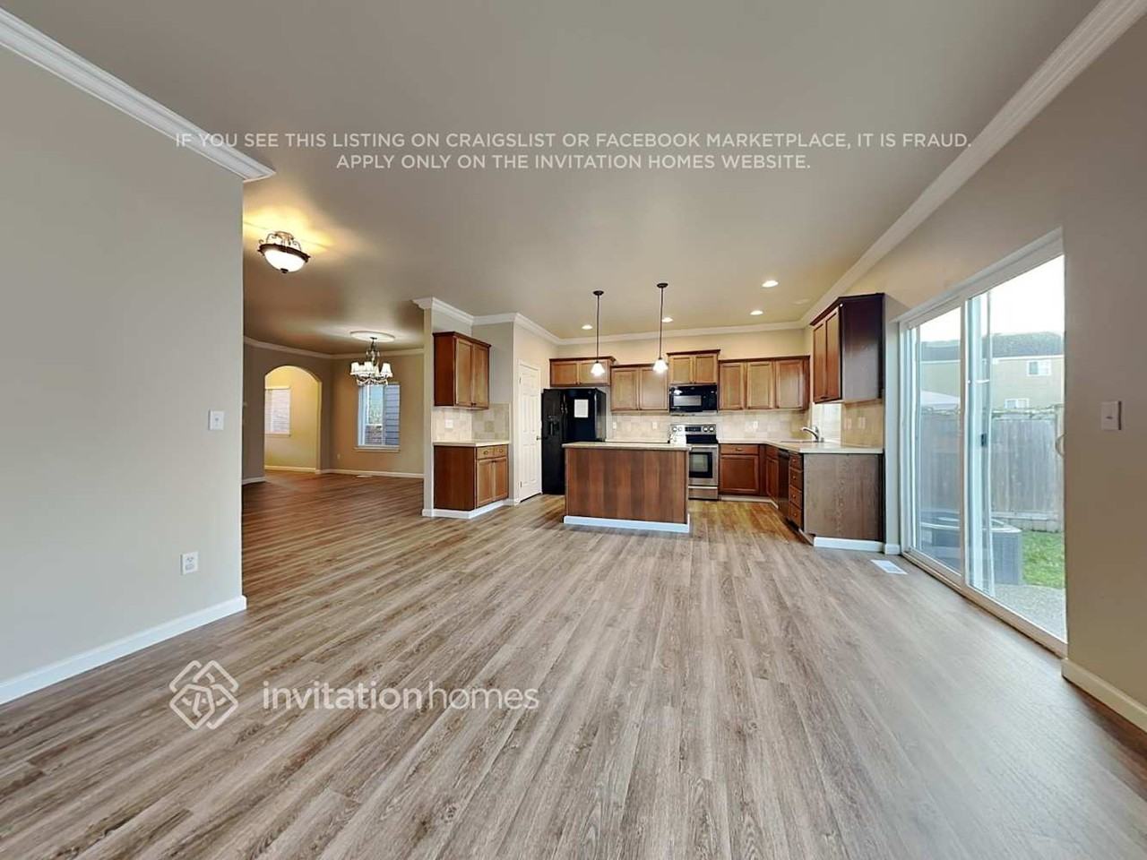 11209 182nd Street East - Photo 4 of 24