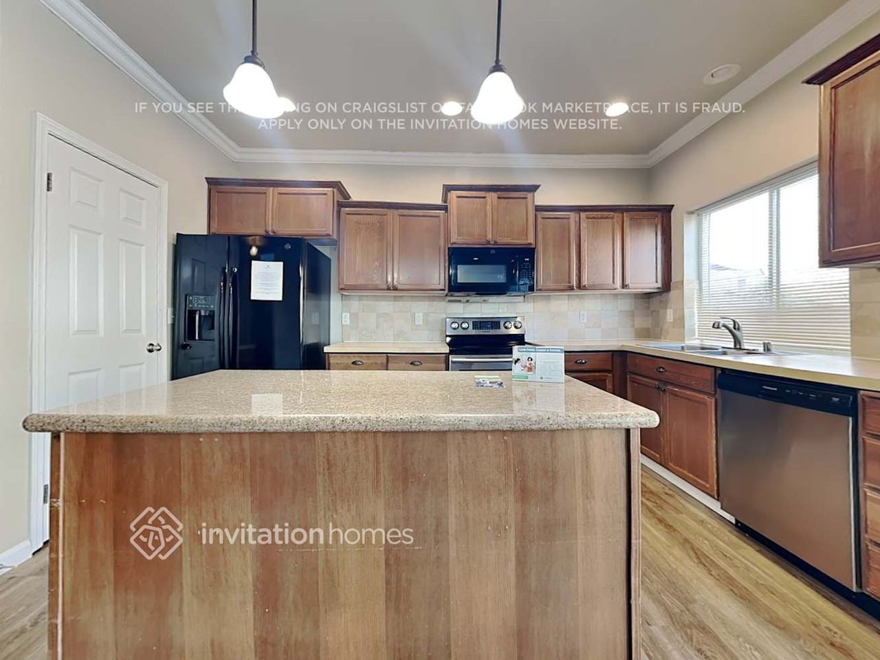 11209 182nd Street East - Photo 5 of 24