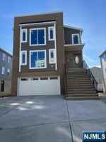 featured image of 230 Tappan St