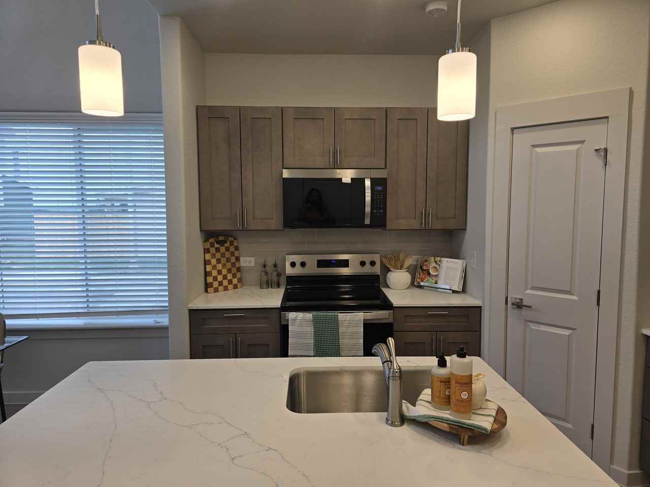 Oak Wind & Oak Sprawl #4-2 - Photo 4 of 23