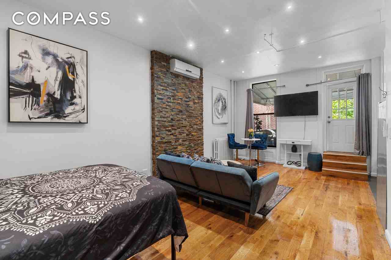 595 Greene Ave #2R - Photo 3 of 8