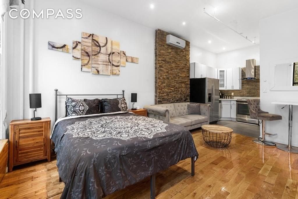 595 Greene Ave #2F - Photo 4 of 9