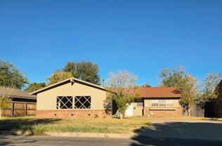 3224 West Dengar Avenue - Photo 1 of 1