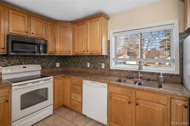 2956 N Alexander Ave - Photo 7 of 25