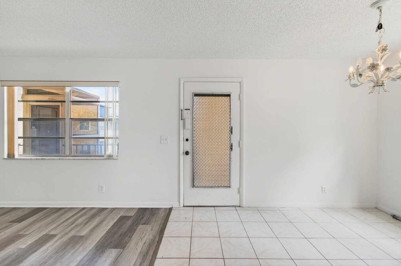 180 Flanders D - Photo 6 of 50