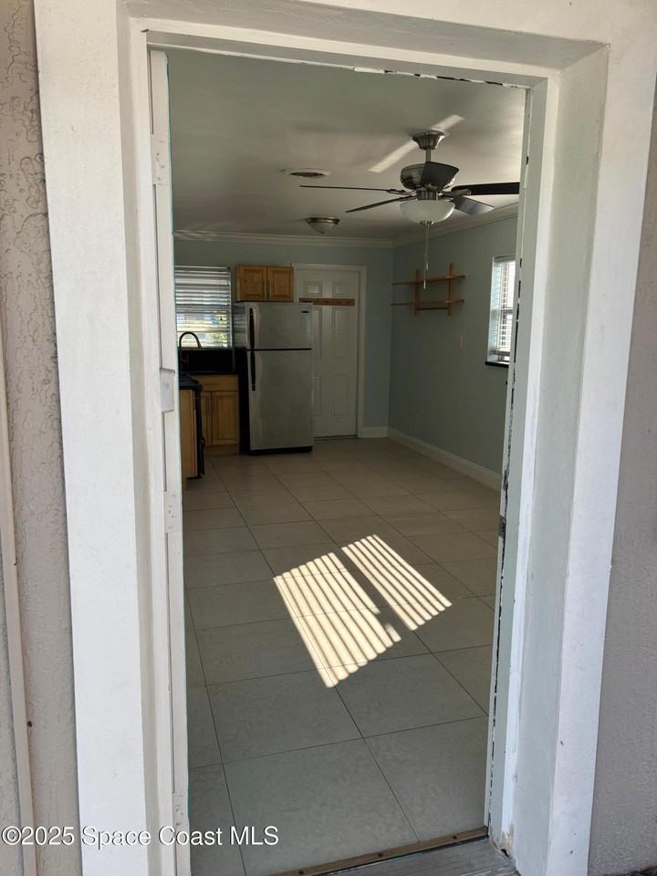 306 Johnson Ave Apt 5 #5 - Photo 7 of 17