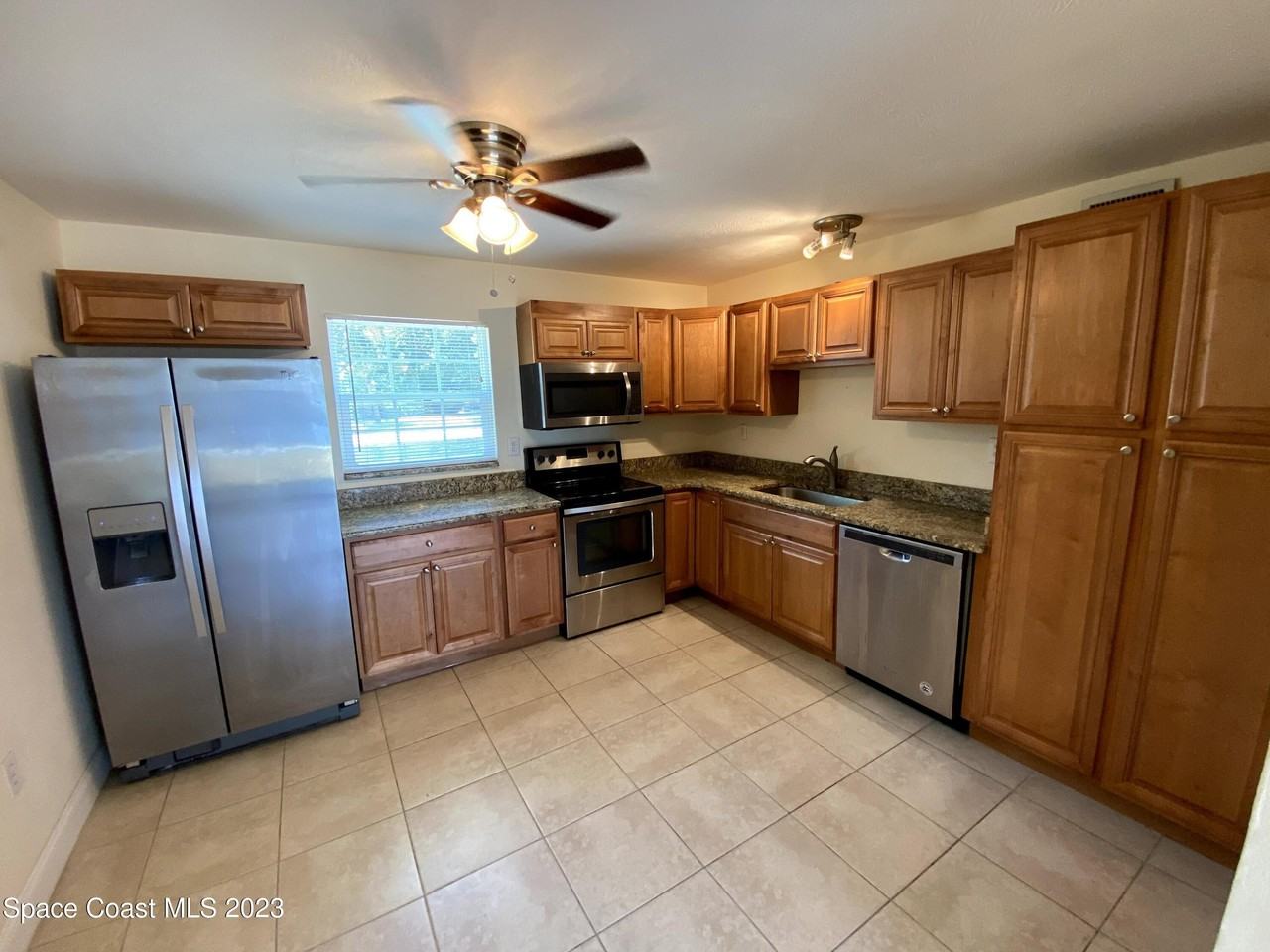 304 Buchanan Ave Apt 2 #2 - Photo 4 of 7