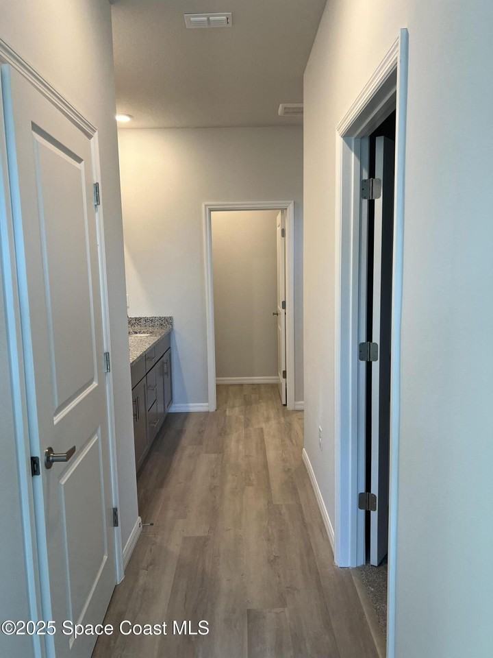 542 Lambright Street Southwest - Photo 7 of 17