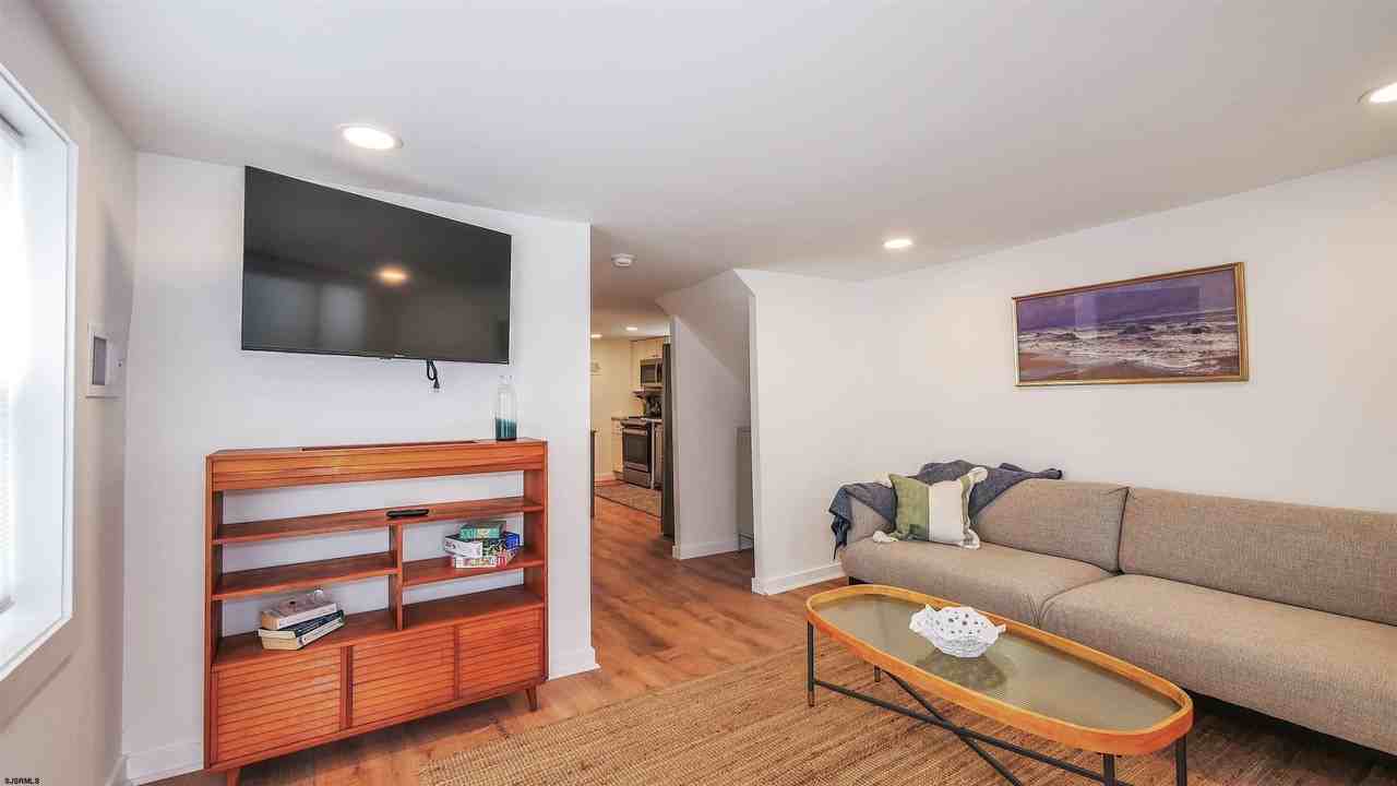 106 N Portland Ave - Photo 5 of 17