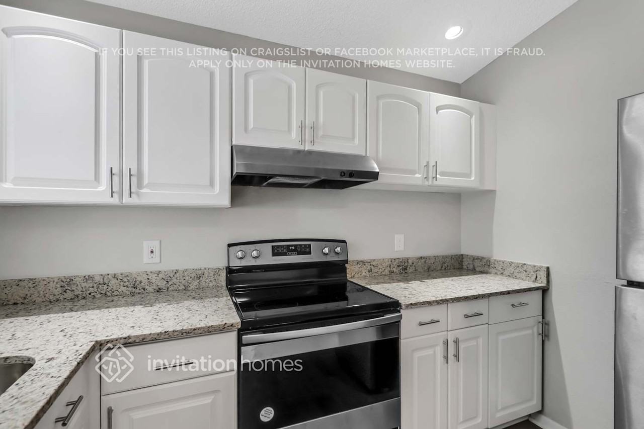 7607 Gulf Court - Photo 7 of 28