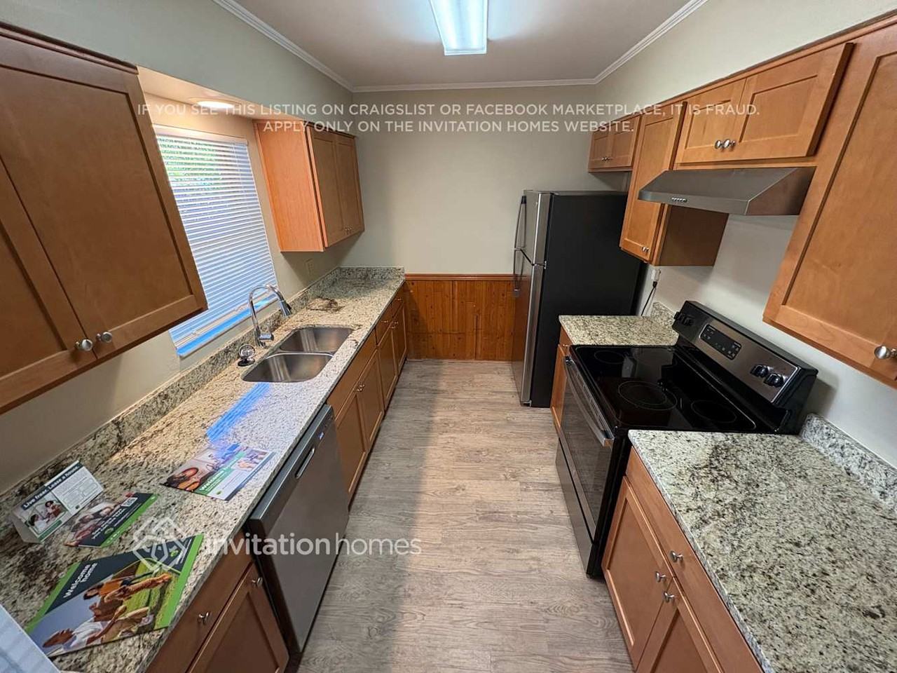 2310 Sandrala Dr - Photo 5 of 13