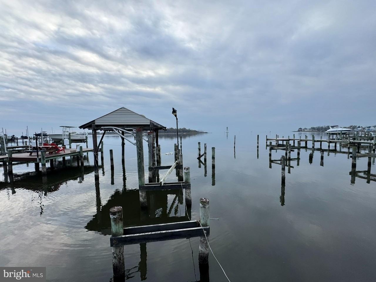 9135 Cuckold Point Road - Photo 7 of 50