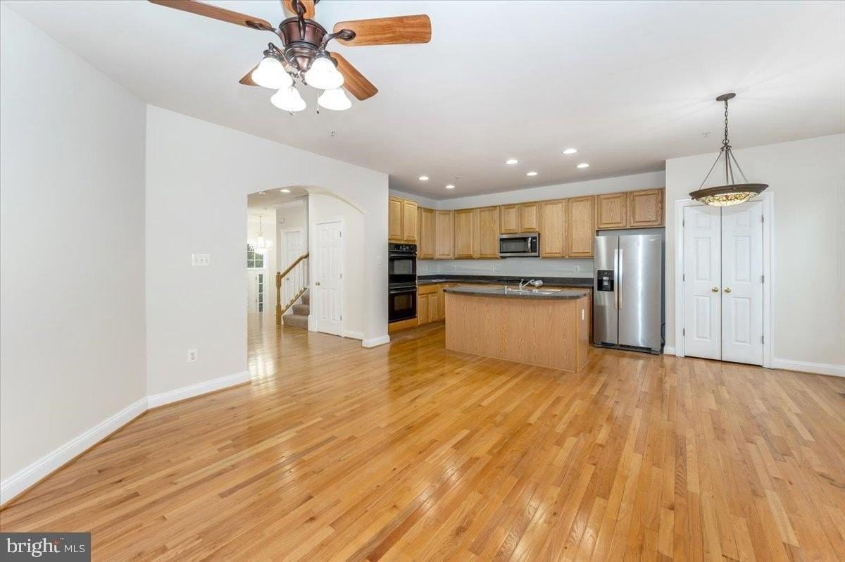 23029 Birch Mead Road - Photo 7 of 30