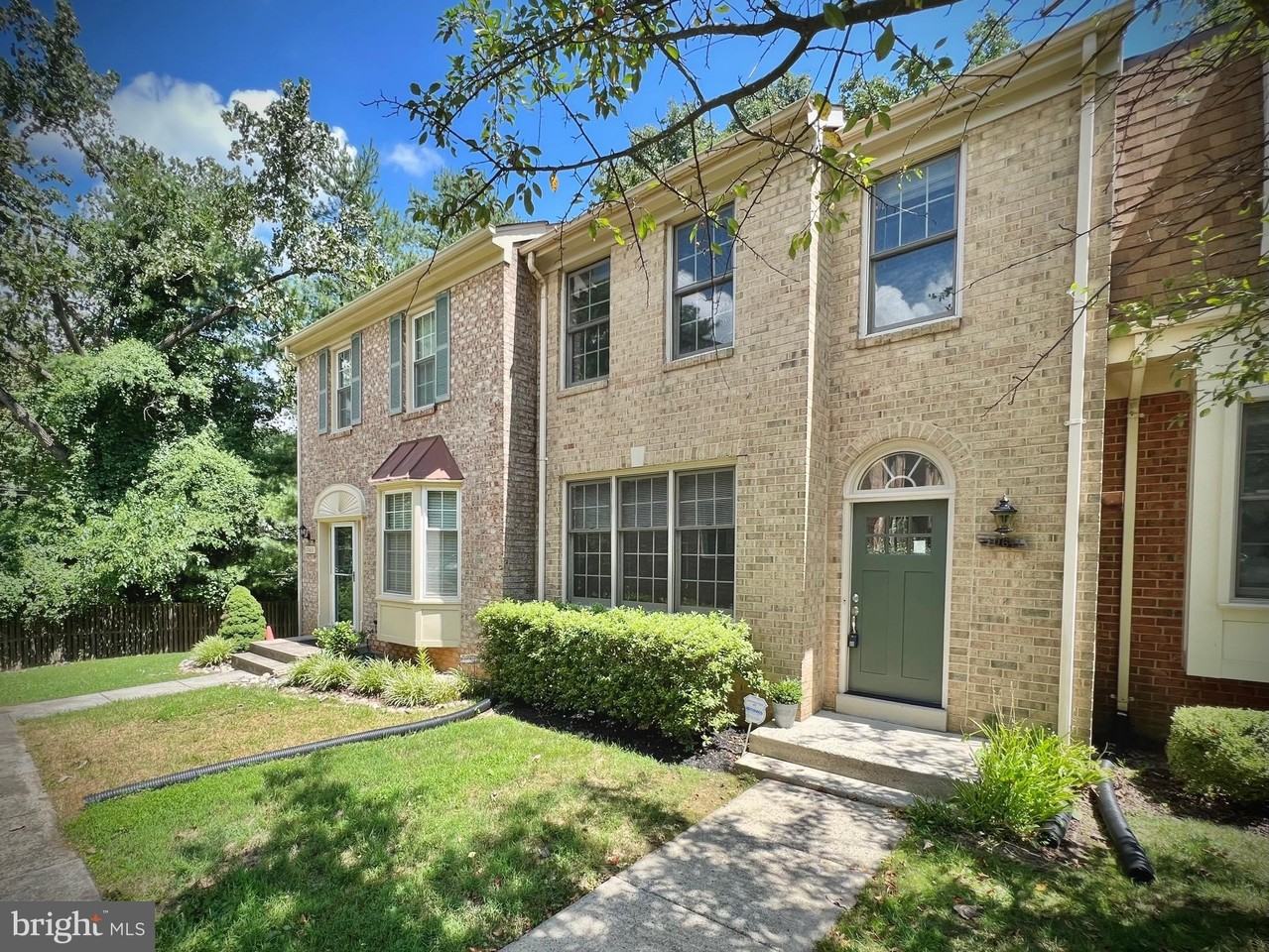 10611 Pine Haven Ter - Photo 2 of 37