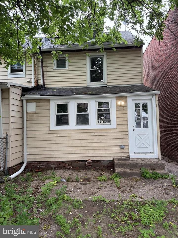 340 Middlesex Street - Photo 3 of 35