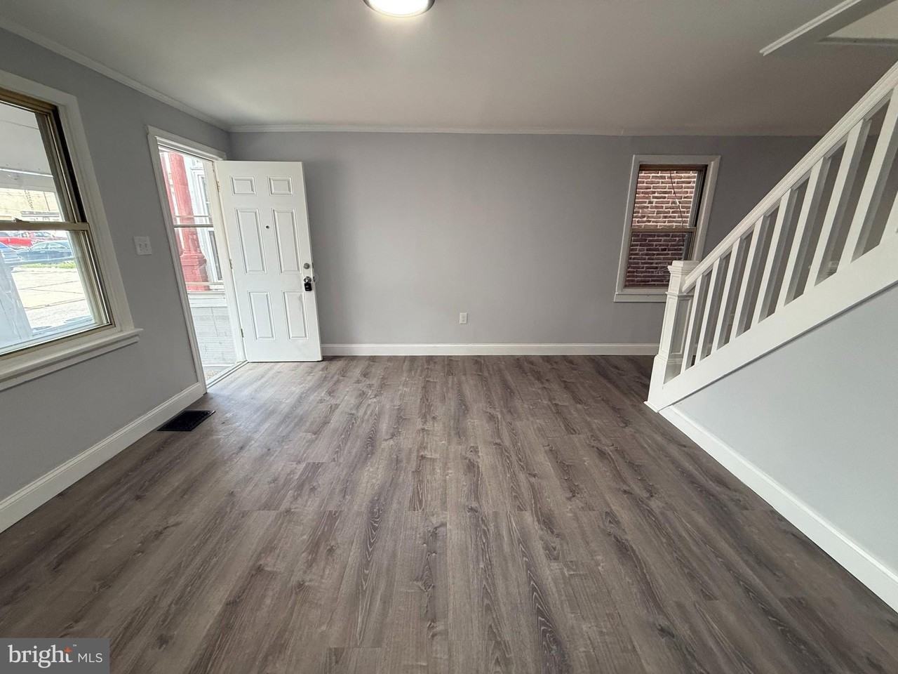 340 Middlesex Street - Photo 7 of 35