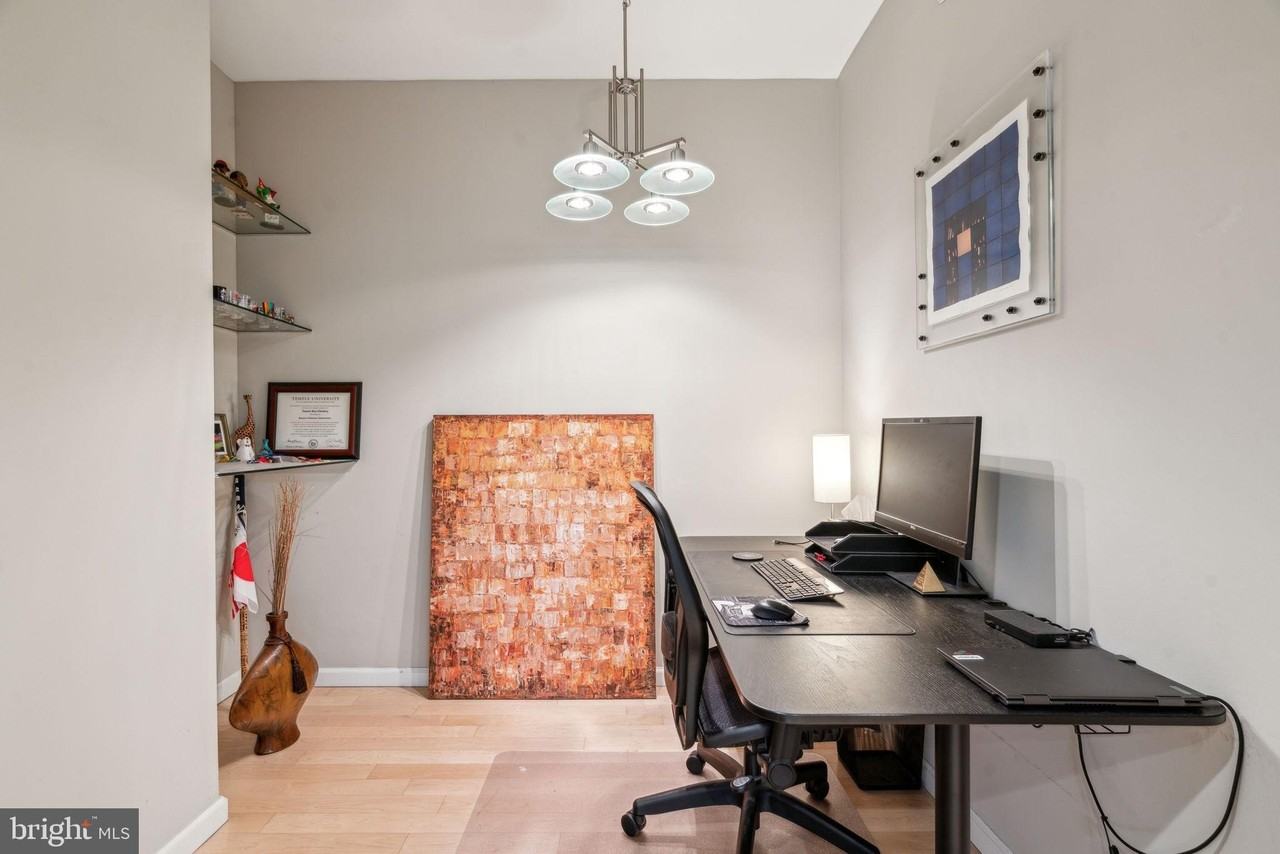 1425 Locust St Unit 5f #5F - Photo 4 of 40