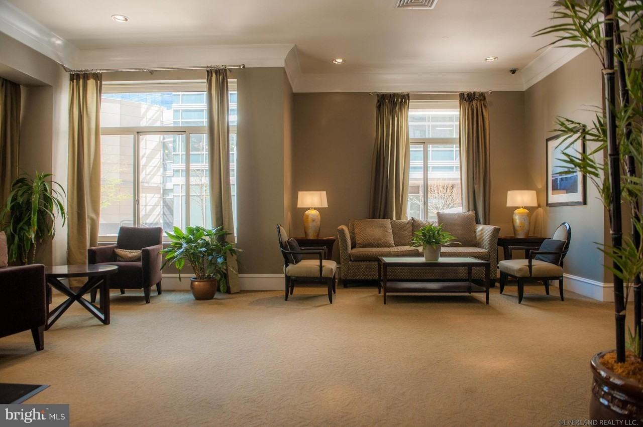 851 North Glebe Road #510 - Photo 5 of 30