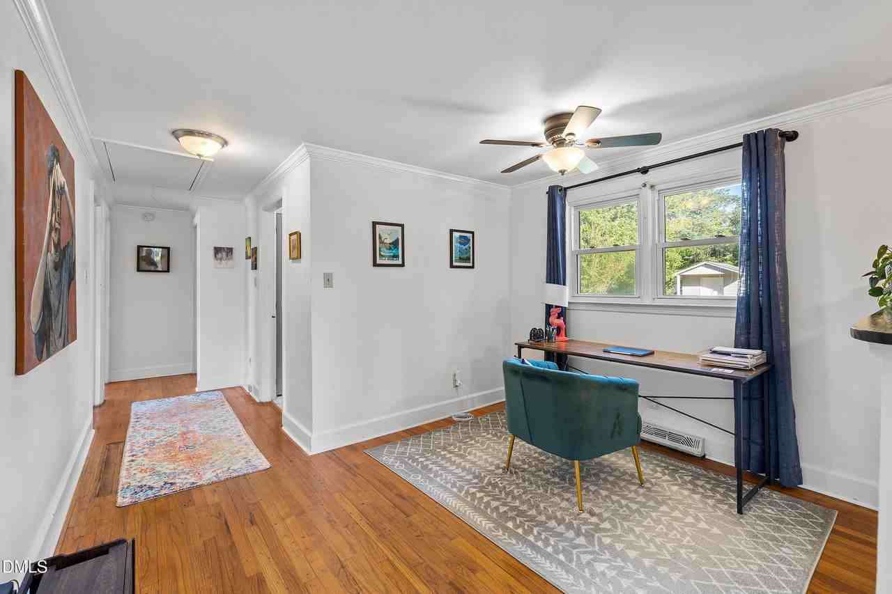 116 Compton St - Photo 6 of 19