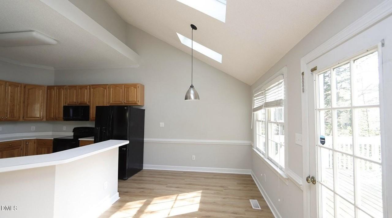 5301 Harrington Grove Dr - Photo 6 of 13