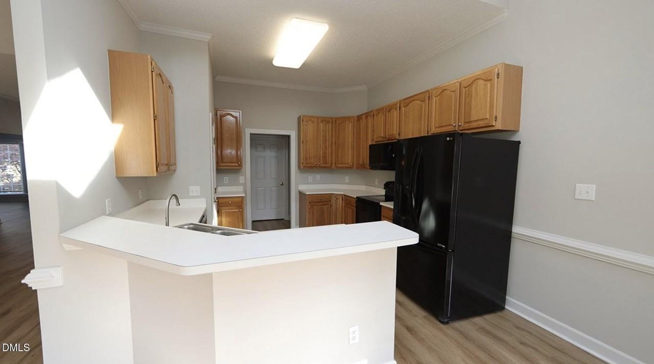 5301 Harrington Grove Dr - Photo 7 of 13