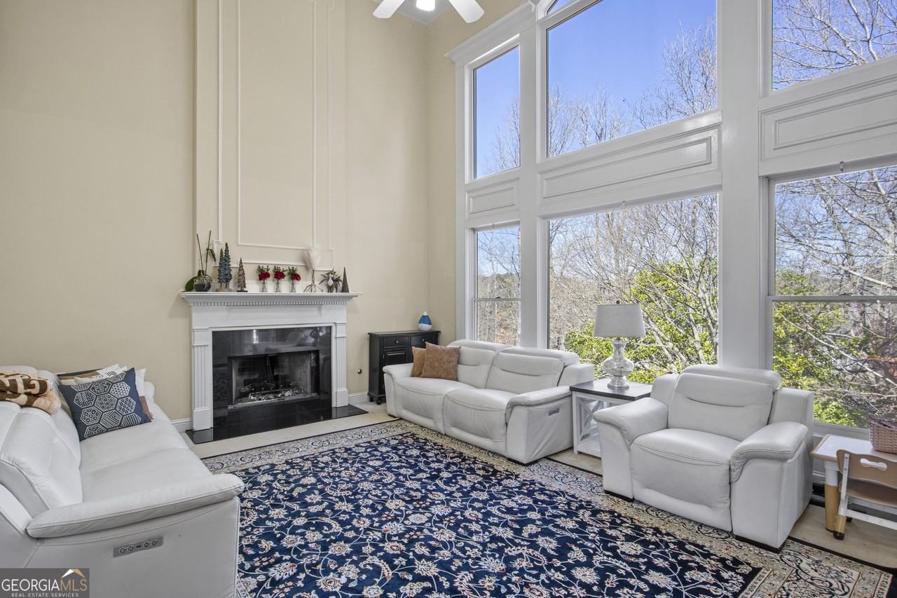 5685 Lake Manor Trac - Photo 3 of 24