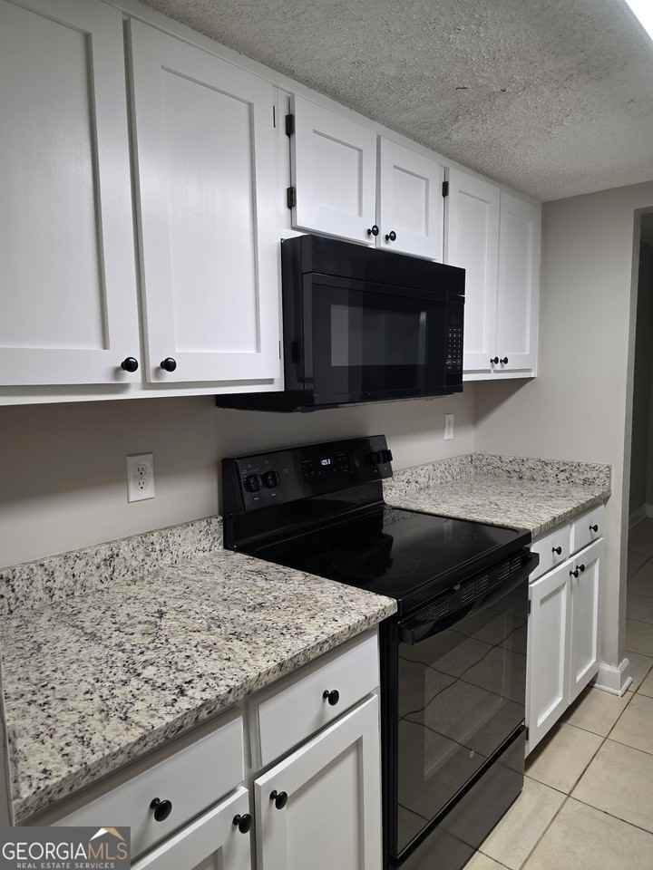 728 Morningside Ln - Photo 4 of 14