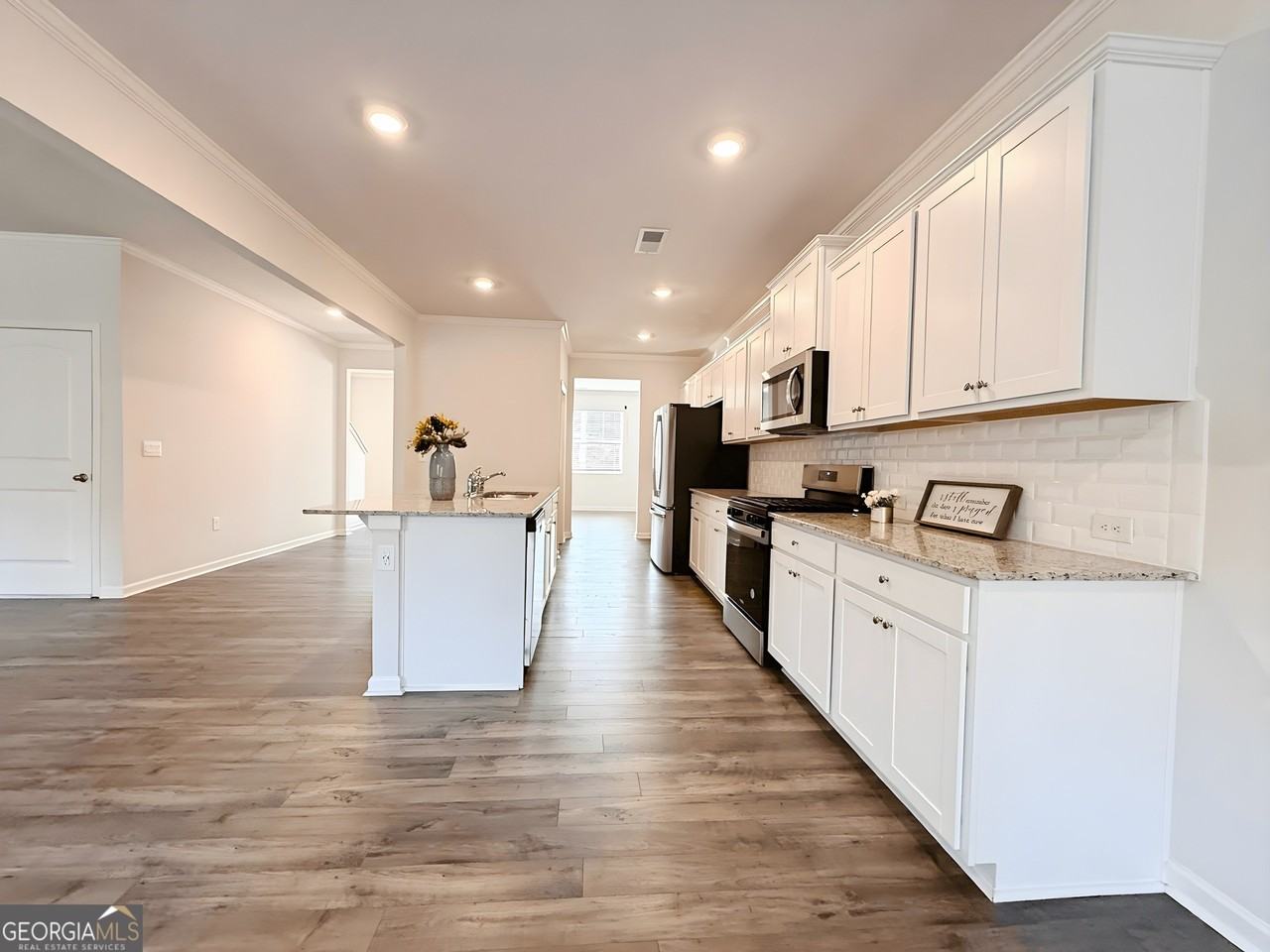 622 Brookfield Dr - Photo 3 of 34