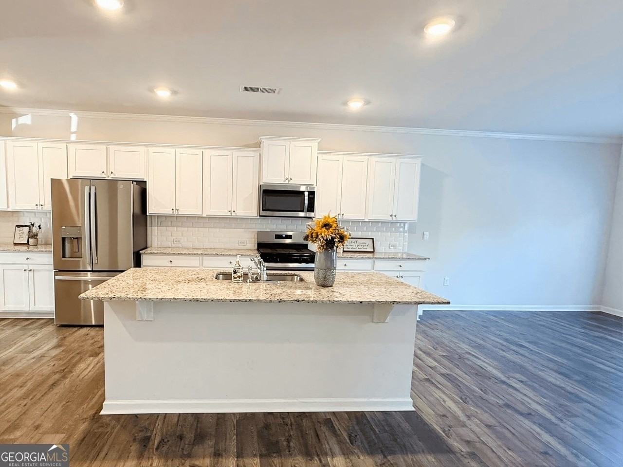 622 Brookfield Dr - Photo 4 of 34