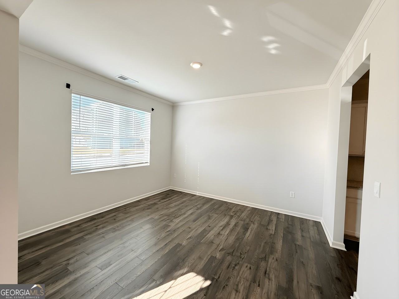 622 Brookfield Dr - Photo 5 of 34