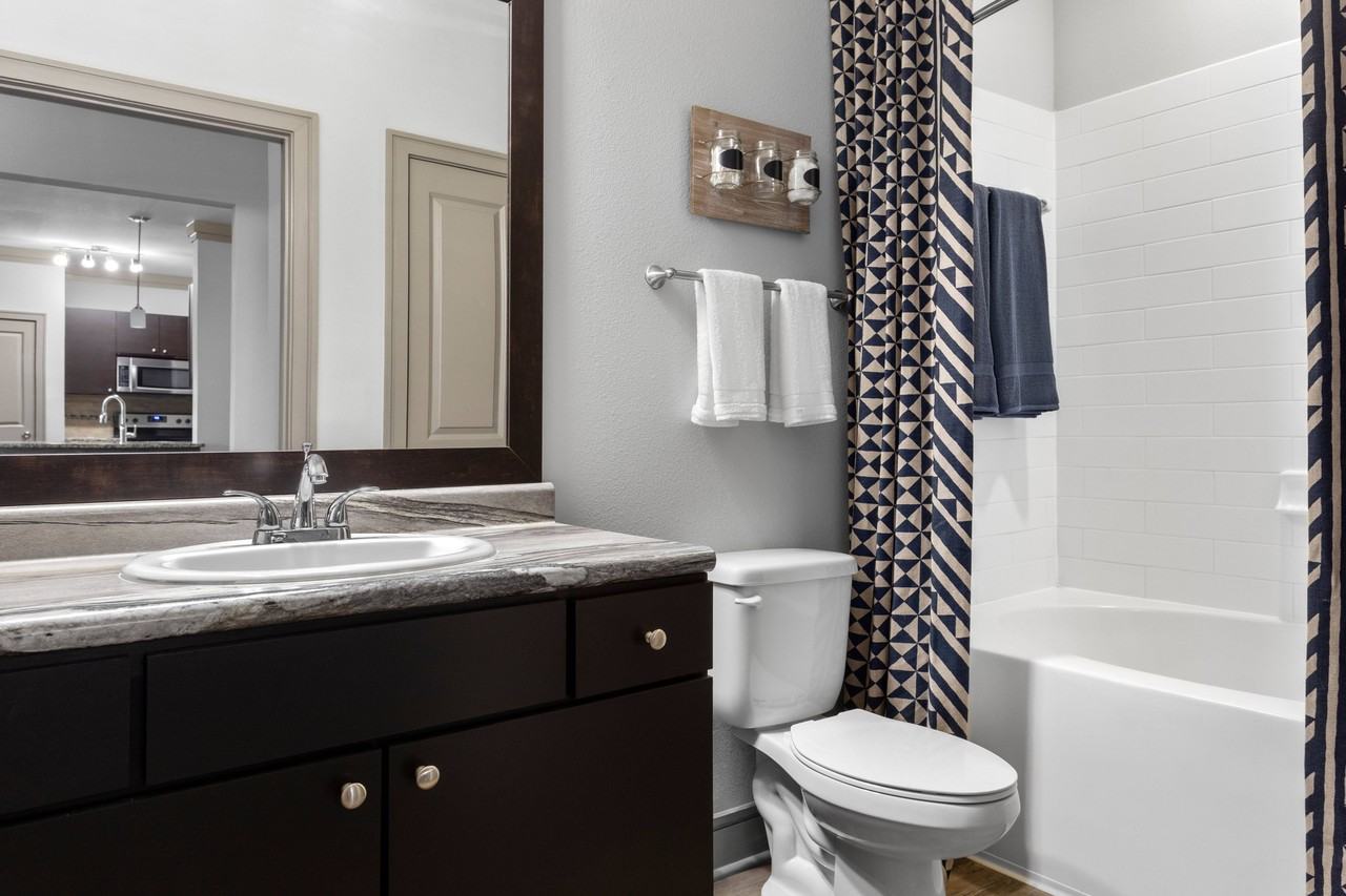 Adara Overland Park - Photo 6 of 29