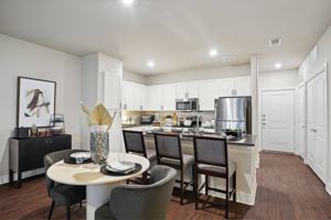 featured image of 961 Gateway Drive