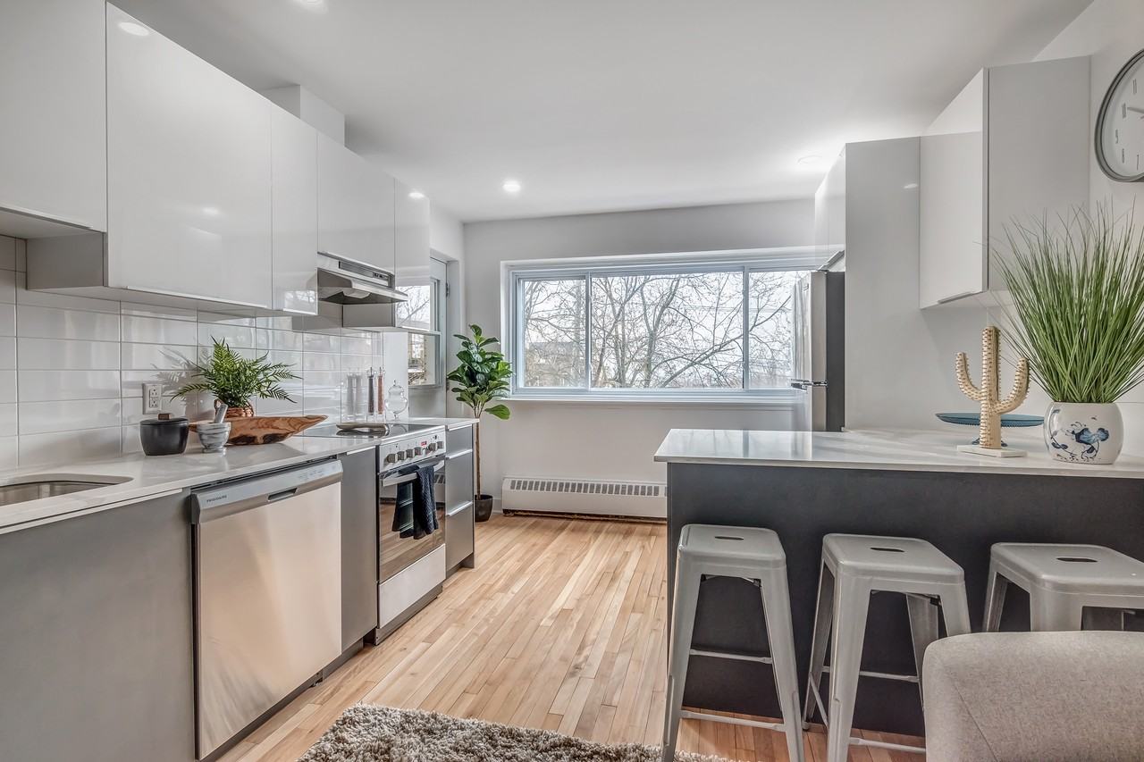 3420 Place Decelles — photo 1