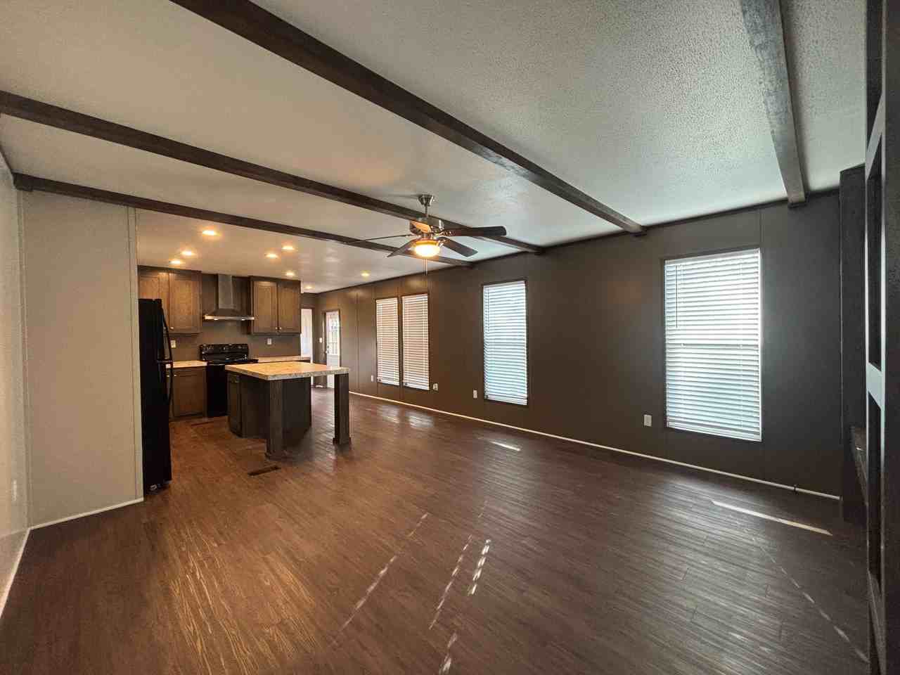 106 East Semands Street - Photo 3 of 25