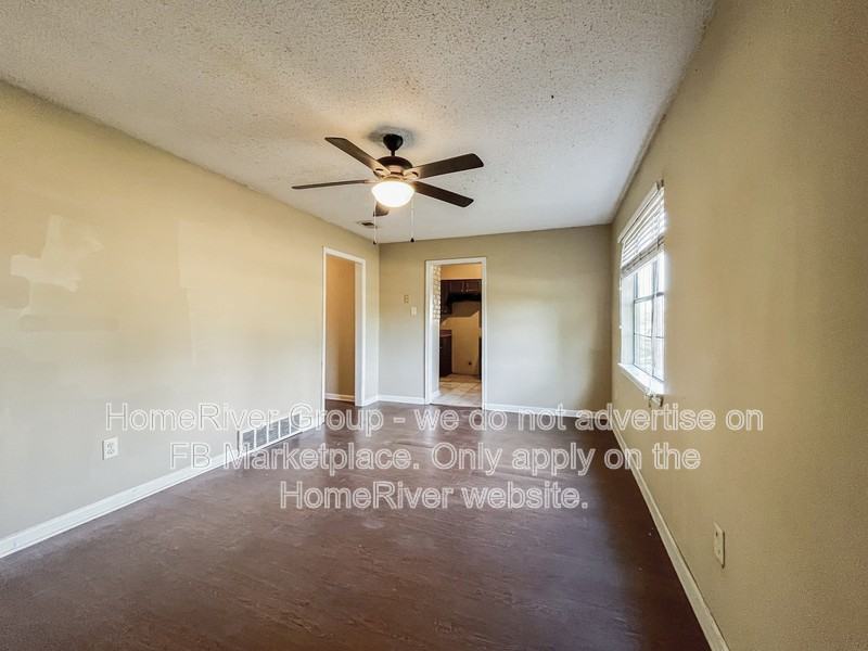 7818 West Navy Circle - Photo 4 of 20