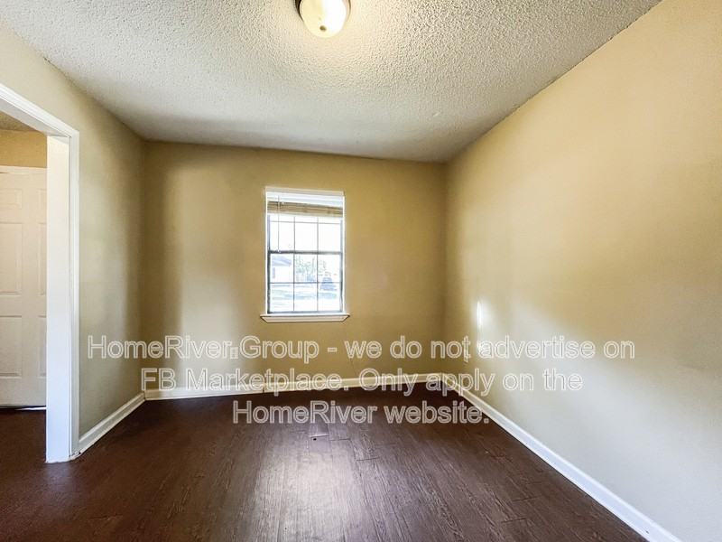 7818 West Navy Circle - Photo 6 of 20