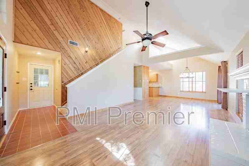 471 Caviness Drive - Photo 3 of 39