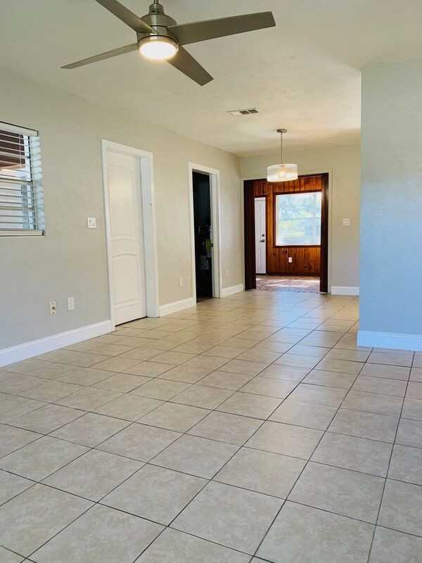 811 Lafayette Lane - Photo 3 of 14