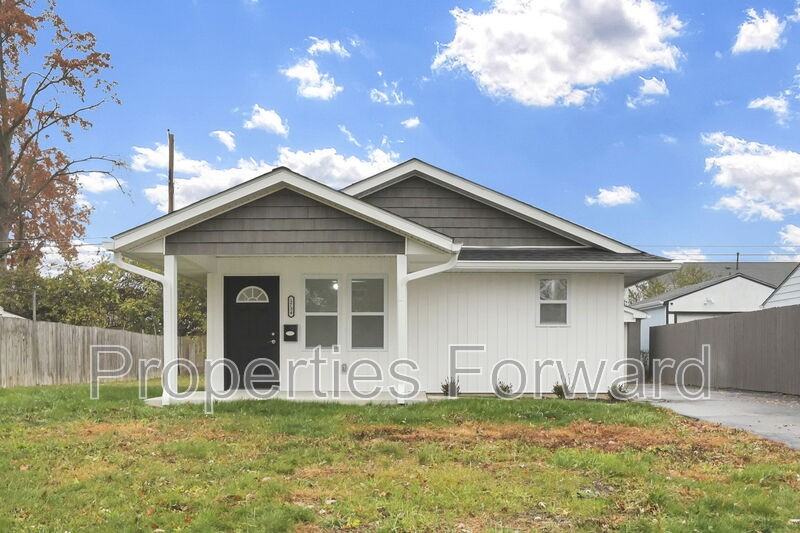 1734 Eastfield Drive North