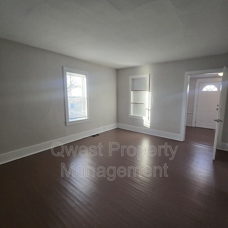 1580 8th St #1 - Photo 3 of 8