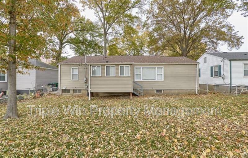 10128 Ashbrook Drive - Photo 7 of 39