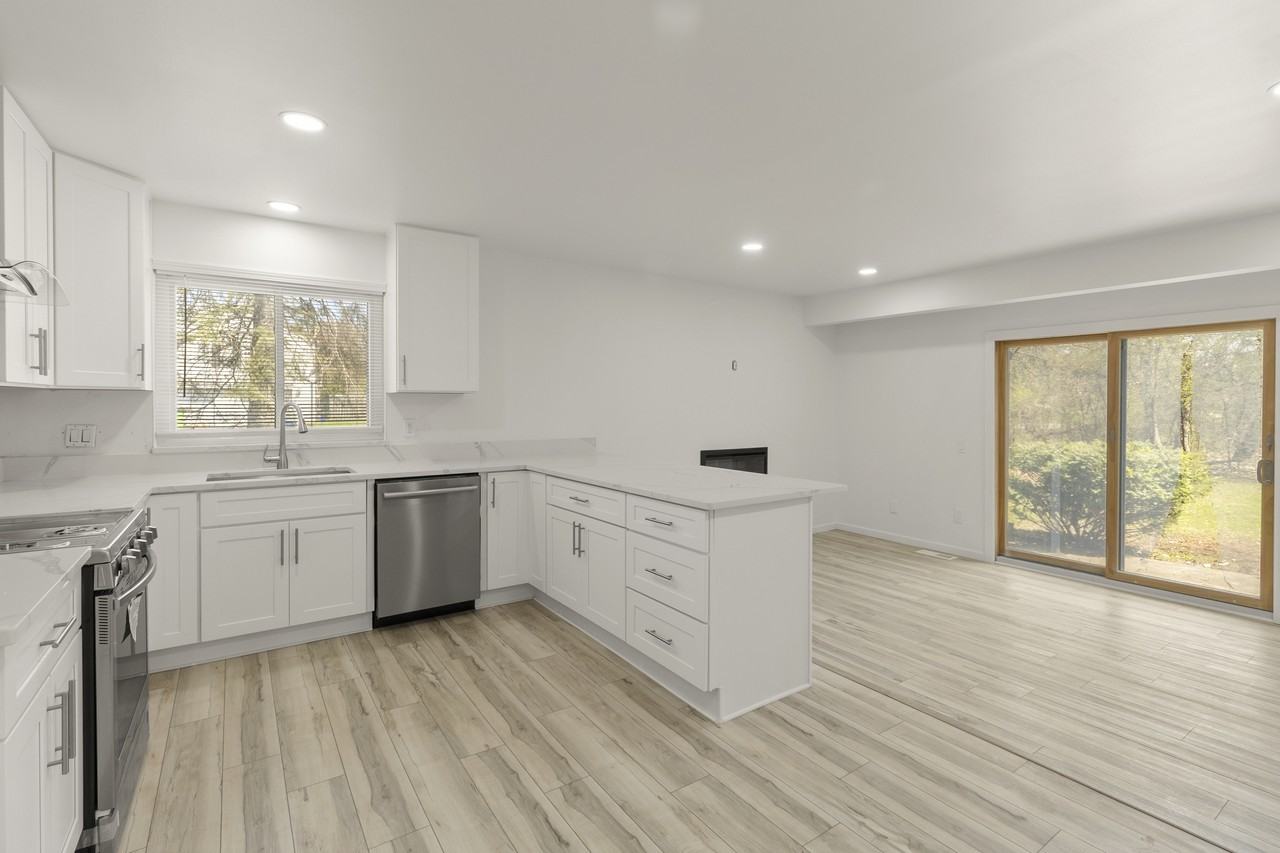 6207 Nicholas Drive - Photo 5 of 9