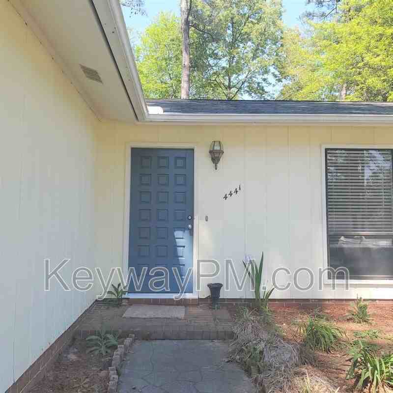 4441 Shadowmoor Dr - Photo 3 of 17