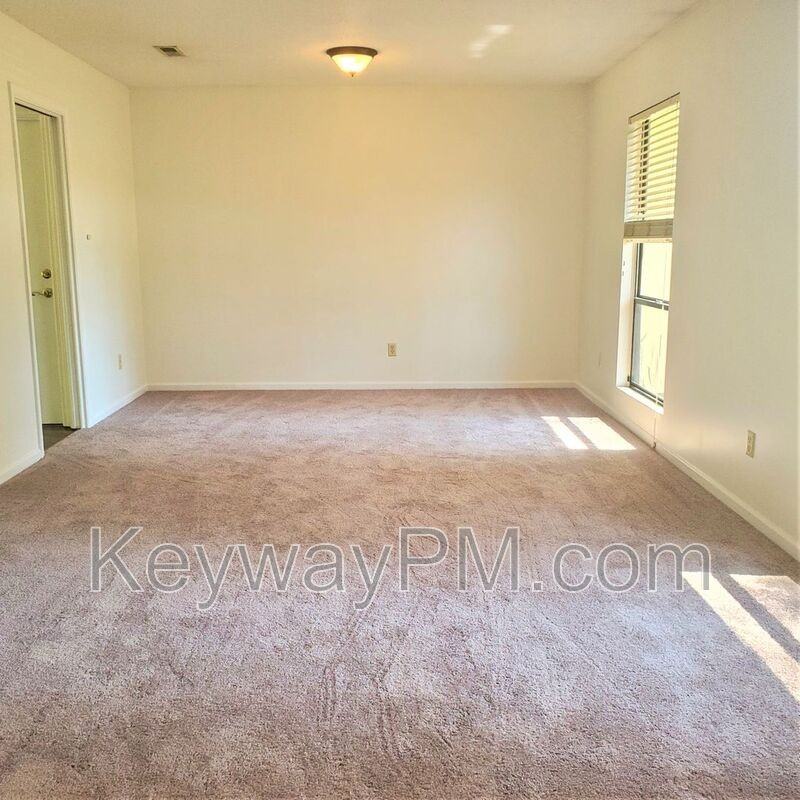 4441 Shadowmoor Dr - Photo 7 of 17