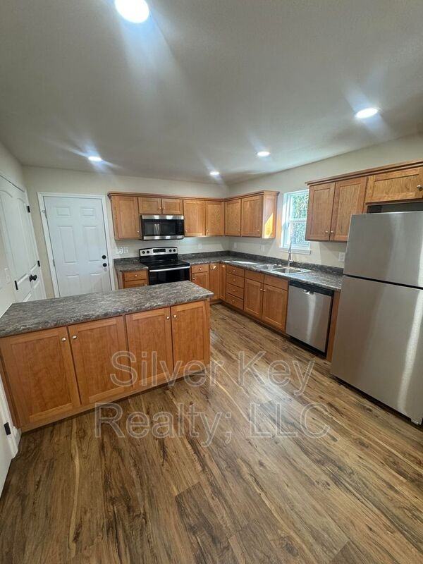 Summitt St #1306 - Photo 5 of 16