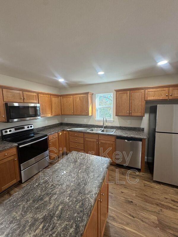 Summitt St #1306 - Photo 6 of 16