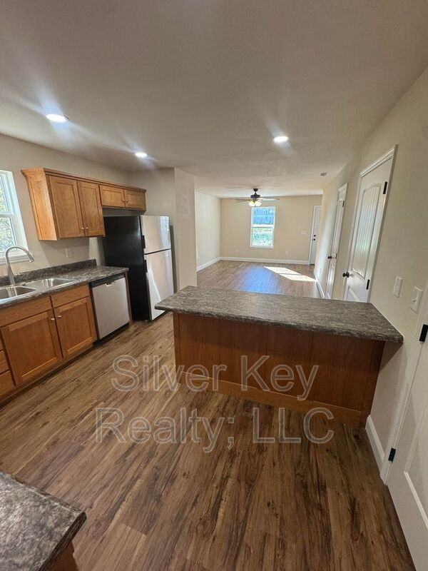 Summitt St #1306 - Photo 7 of 16